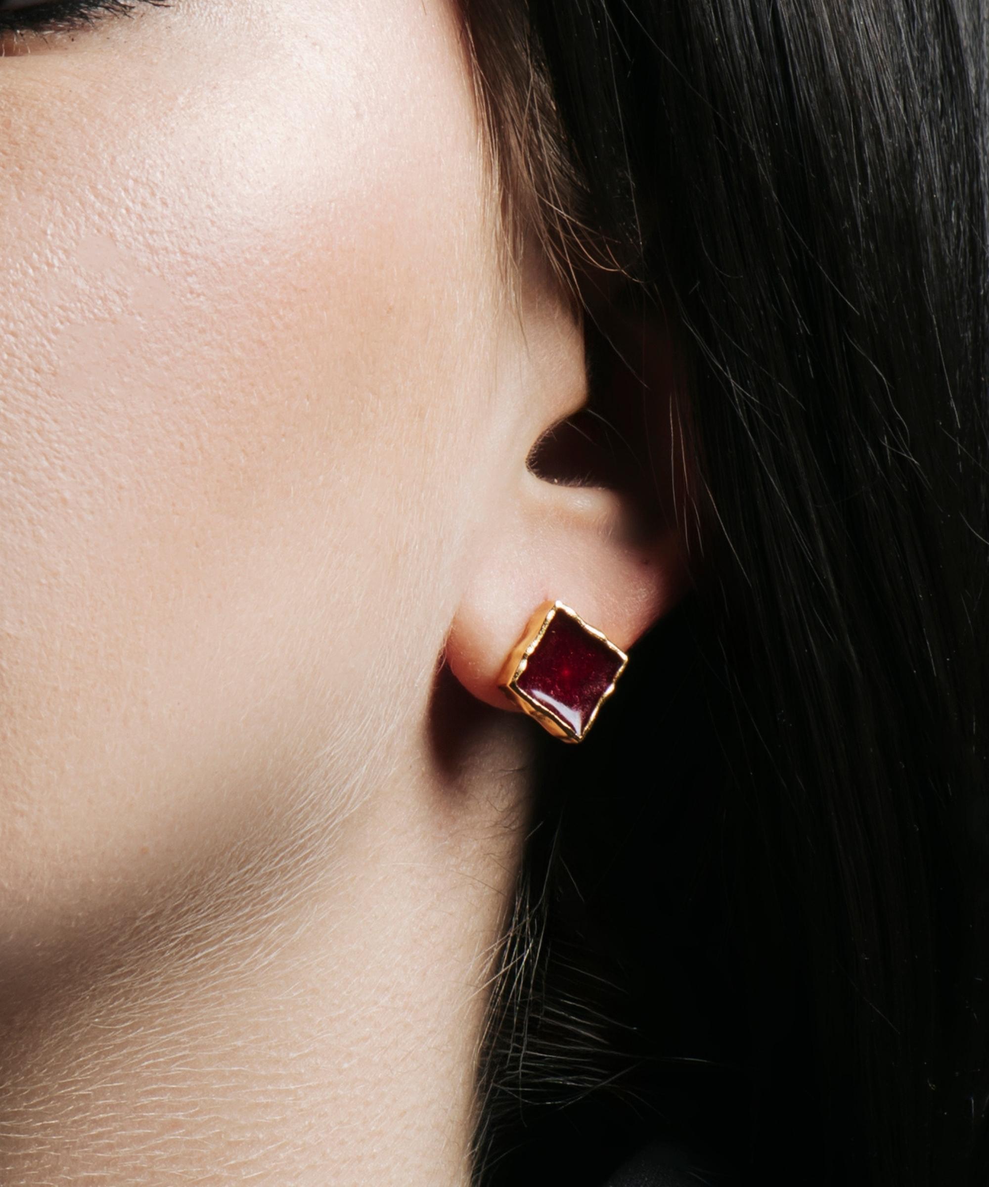 Coppia di Orecchini Amal Noire Bordeaux - Gold